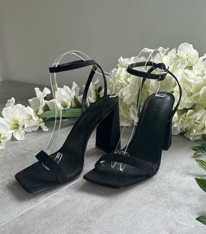 Single Strap Block Heel (Black)